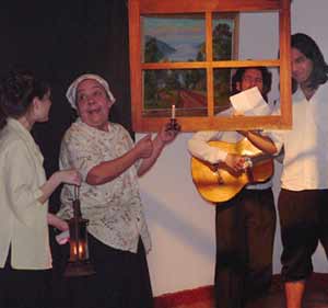 Escena de la obra, dirigida por Carolina Gularte. Escena de la obra, dirigida por Carolina Gularte.