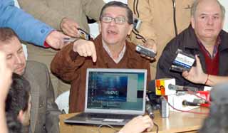 Réplica. Eduardo Torres aseguó que hay una operación para atacar al Gobierno.