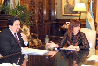 Diálogo. Closs repasó los principales temas de la agenda con la Presidenta. 