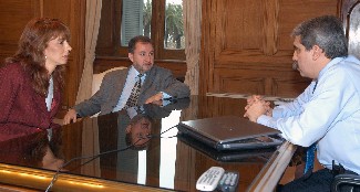 Transparencia. Gauto, Franco y Aníbal Fernández coordinaron mecanismos de trabajo  en todo el proceso electoral.