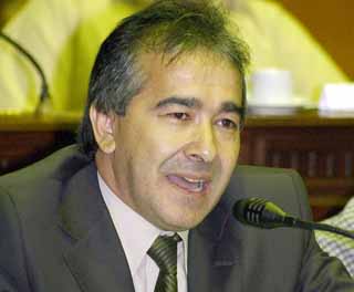 Candidato. El FpD lleva como cabeza de lista al sindicalista Adolfo Velázquez.