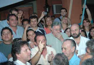 Protesta. Los sublemas peronistas insisten en judicializar el proceso electoral y quieren contar con más fiscales.