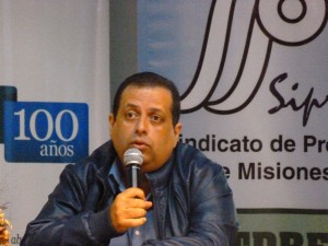 Profesor de guaraní en San Pablo, Almir Da Silveira.