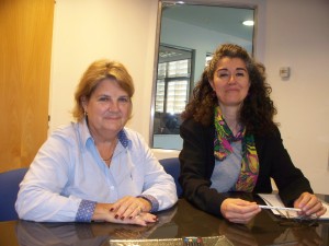 Presidenta de la Alianza Francesa, Silvia Clermont y la artista Nathalie Collomb