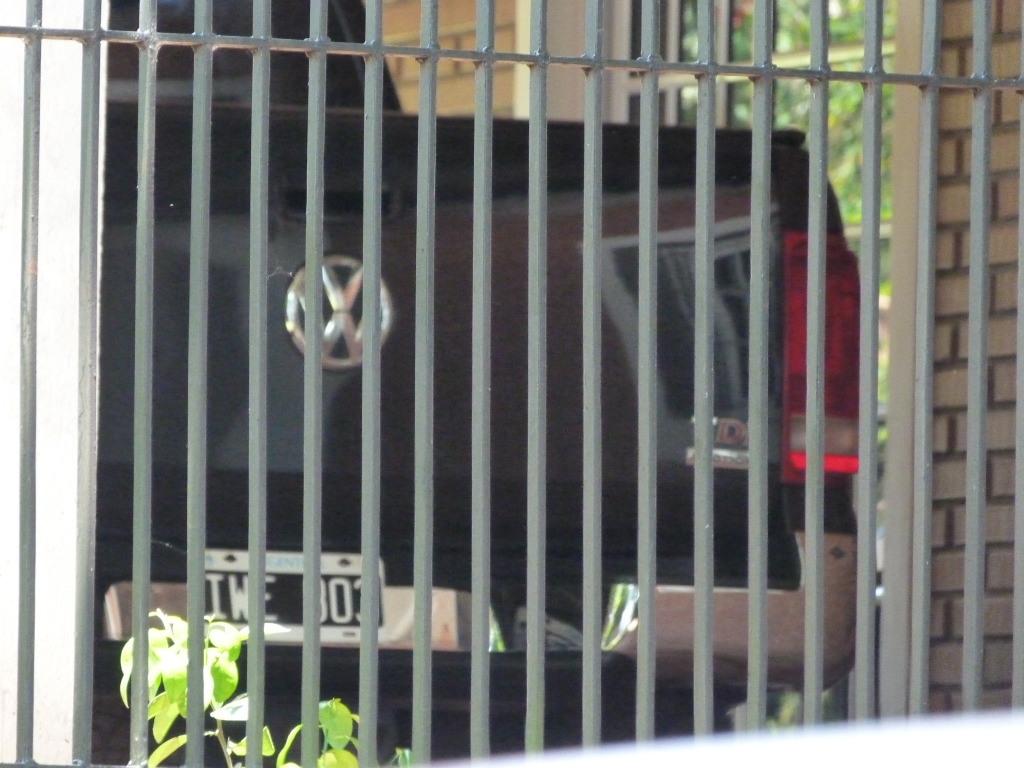 La camioneta de Carvallo sigue guardada en la casa en Garupá. 