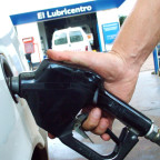 Bernardo de Irigoyen normalizó el suministro de combustible tras prohibir el traslado en bidones