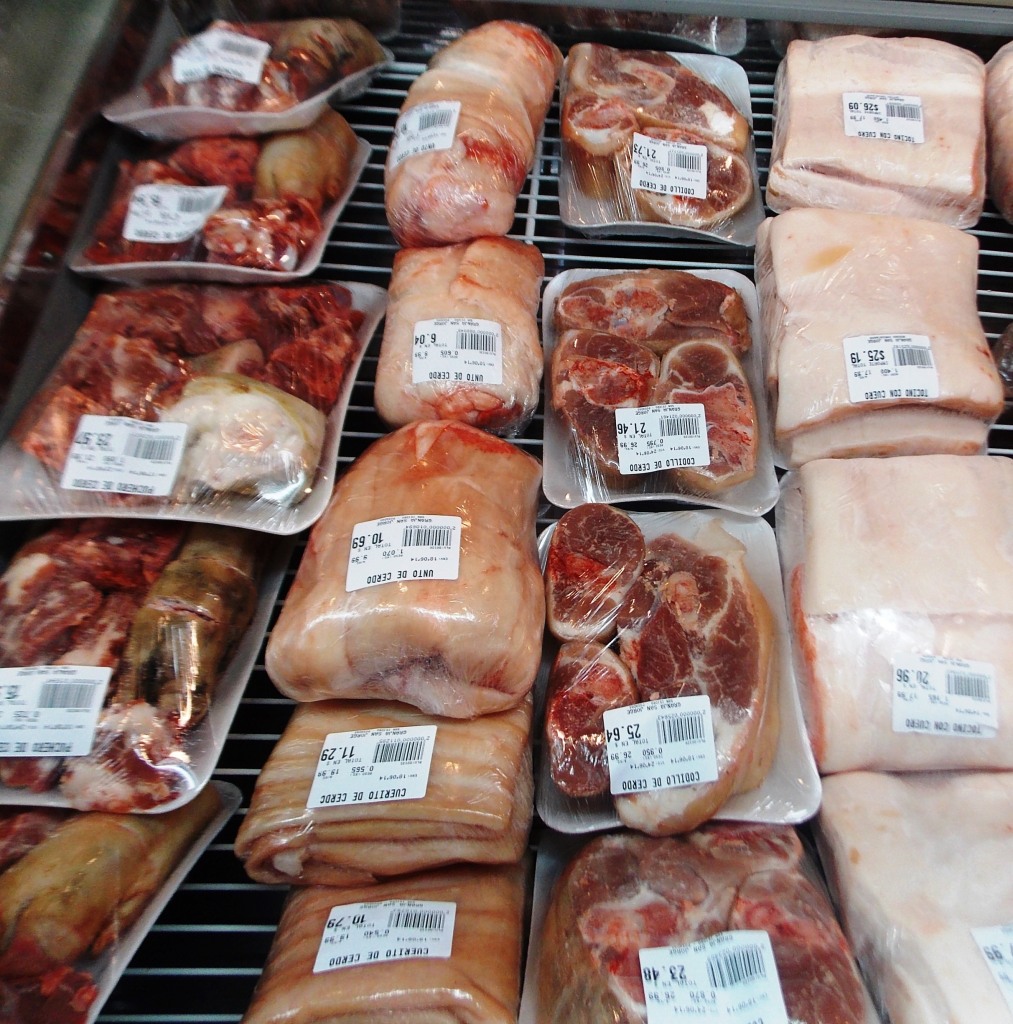 Ofertas De Carnes Y Verduras Por El Día De La Madre En El Mercado
