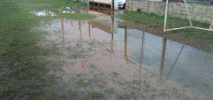 cancha-Atlético-Posadas-inundada-720x340-62r4mfo33lf0