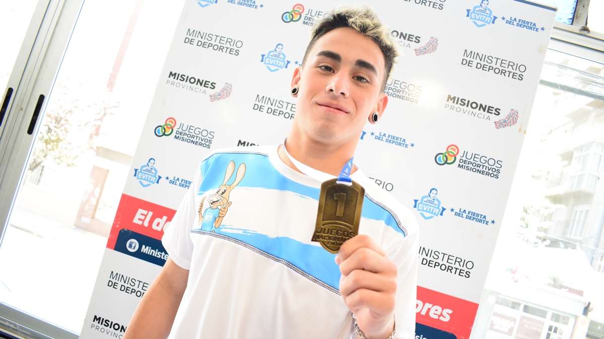 Francisco Benítez de Eldorado rompió su propia marca de Salto en Largo y obtuvo una medalla de oro en los Evita 2019