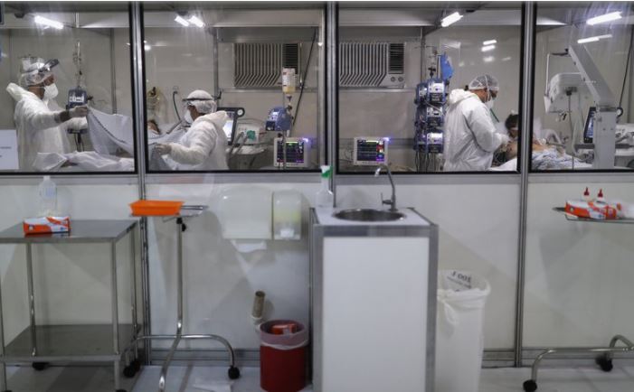 Brasil: disminuyó la tasa de transmisión de coronavirus, por primera vez desde abril