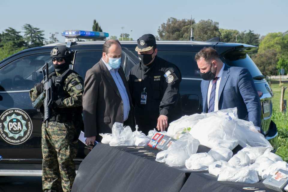 La Policía de Seguridad Aeroportuaria desbarató una organización trasnacional dedicada al narcotráfico