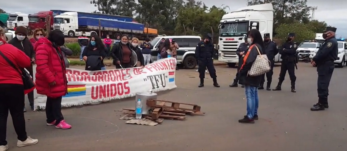 Paraguayos insisten en la reapertura del Puente Internacional: “La mayoría de los encarnacenos necesita que se abra”