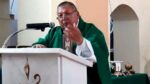 detuvieron a un sacerdote acusado de abusar de una nena