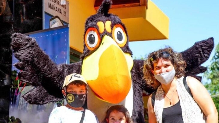 Arandú”, la mascota del destino Iguazú recibe a los turistas en Cataratas -  MisionesOnline