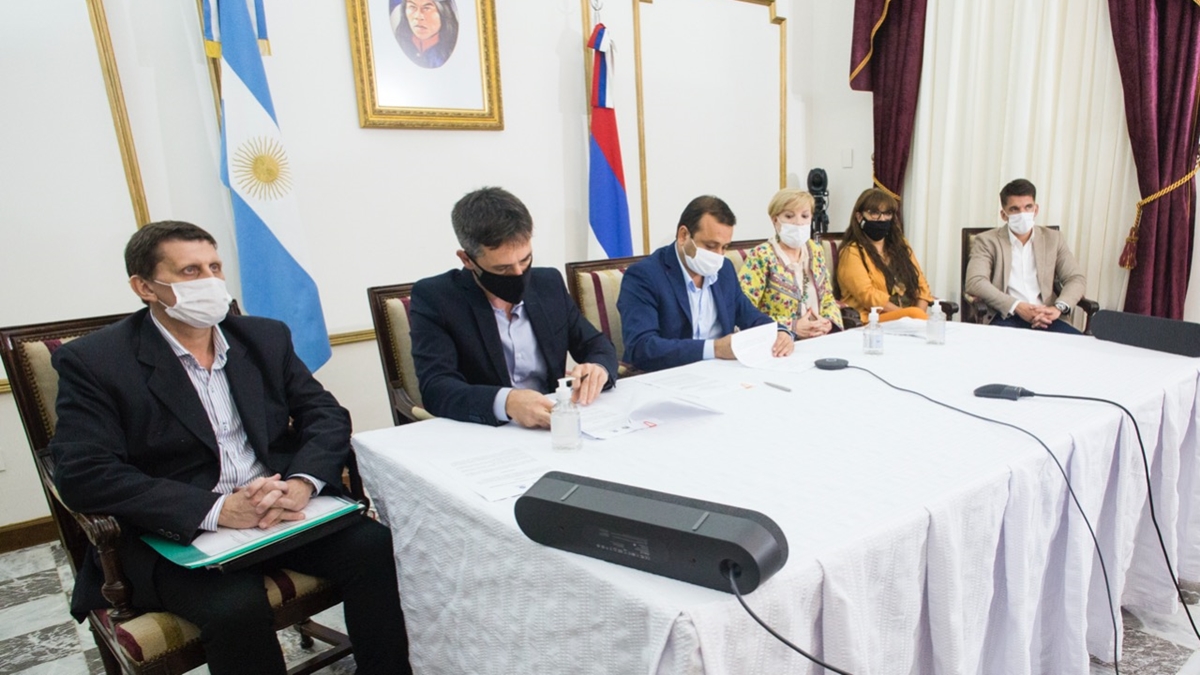 Misiones firmó acuerdos de financiamiento