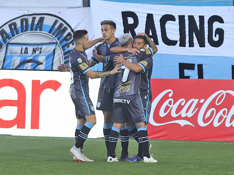 Atlético Tucumán goleó a Racing 