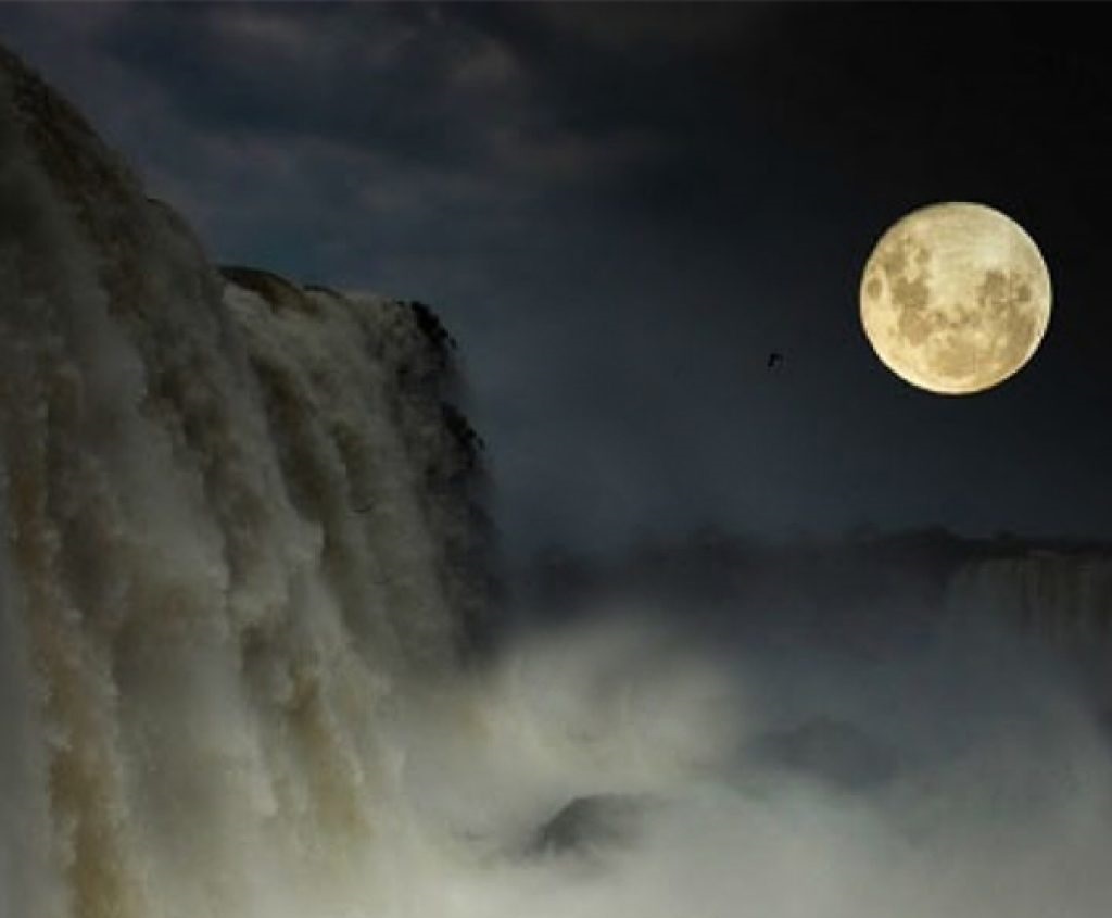 luna llena en Iguazu