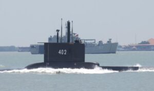 Indonesia encontró al submarino desaparecido partido en pedazos en el fondo del mar