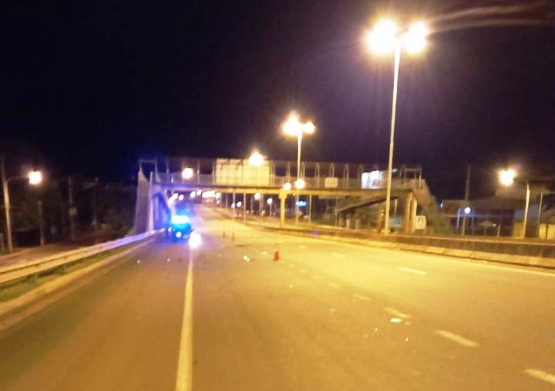 Posadas: gendarme murió atropellado en un choque múltiple que se produjo porque 2 adolescentes arrojaban piedras desde un puente aéreo