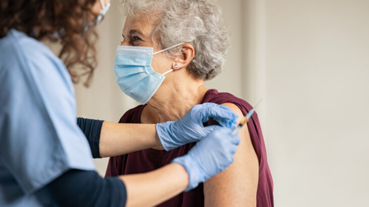 El plan de vacunación en Misiones continúa con la segunda dosis de Sinopharm para personas de entre 50 y 59 años con comorbilidades y más de 60 solo con el DNI