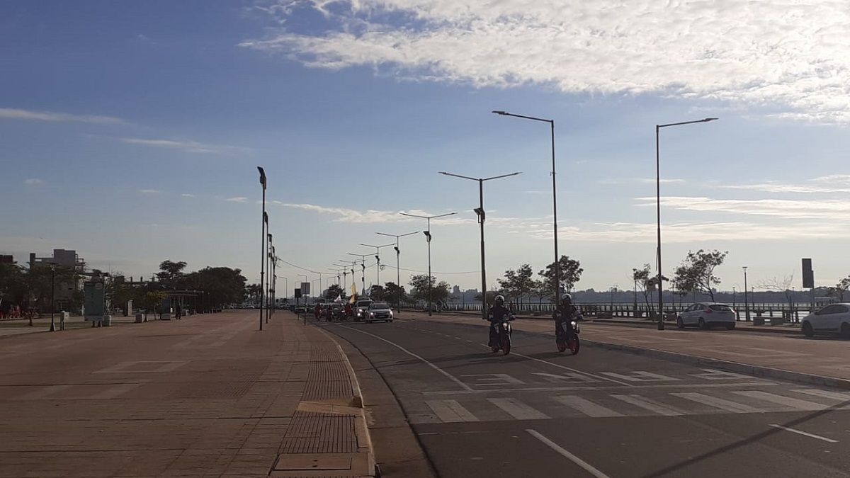 Cientos de fieles celebraron a la Virgen de Fátima con procesión vehicular y misa