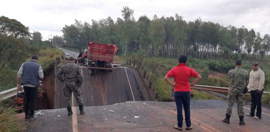 Se rompió un puente en Paraguay