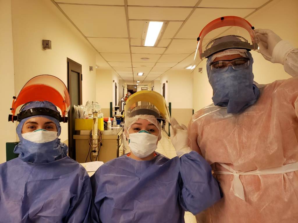equipo médico latinoamericano en el Hospital Escuela
