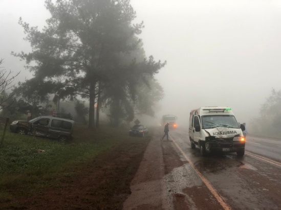 Chocaron dos ambulancias y dos autos en Colonia Victoria: hay cuatro heridos graves