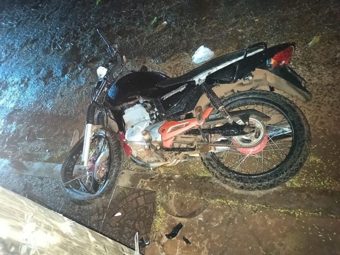 Murió un hombre tras despistar con su motocicleta en Puerto Iguazú