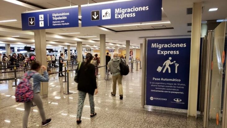La directora de Migraciones anticipó cuándo podrían abrir las fronteras de Argentina
