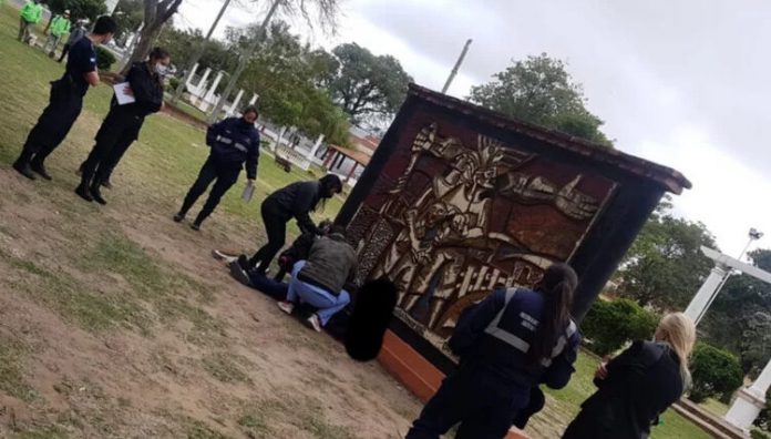 un hombre fue hallado muerto en Corrientes