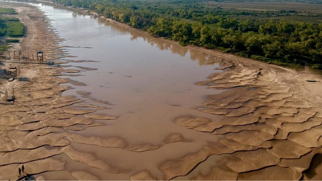 La “sequía histórica” y la bajante del río Paraná ponen en riesgo la generación de energía en las centrales hidroeléctricas de Uruguaí y Yacyretá - MisionesOnline