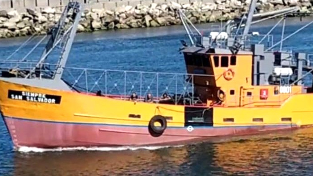 Mar del Plata: se hundió un buque pesquero y otra embarcación rescató a los tripulantes