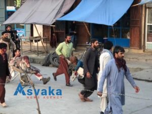 Los primeros videos y fotos del atentado en las afueras del aeropuerto de Kabul