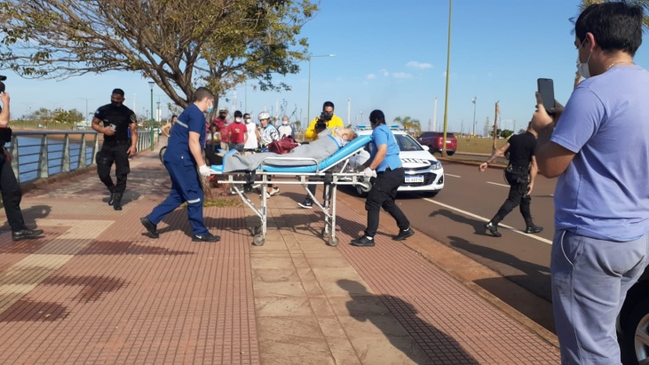 Posadas | Rescataron del Paraná y reanimaron a una mujer que se ató pesas y se arrojó al agua frente al Cuarto Tramo de la Costanera