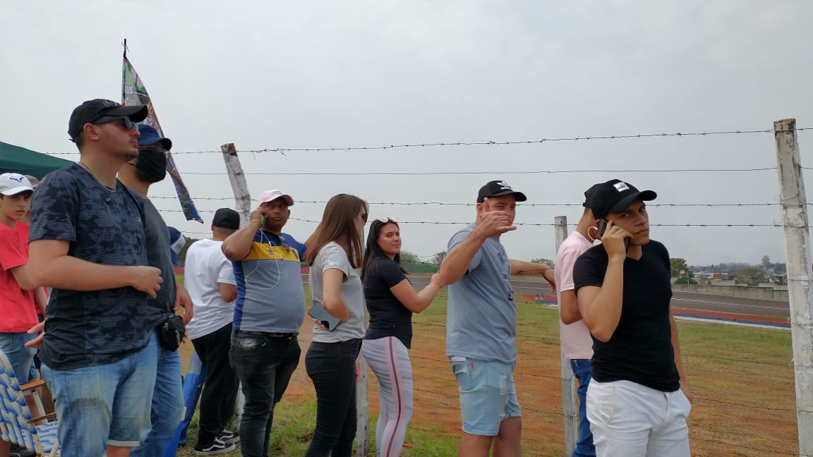 Con espectadores de Chaco, Corrientes, Santa Fe y Misiones, el Turismo Carretera vibró en Posadas