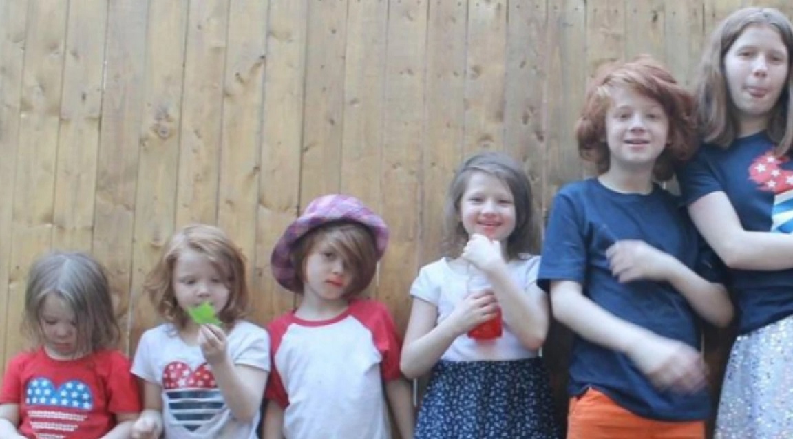 Una madre tiene 11 hijos, quiere tener 6 más y es furor en las redes sociales
