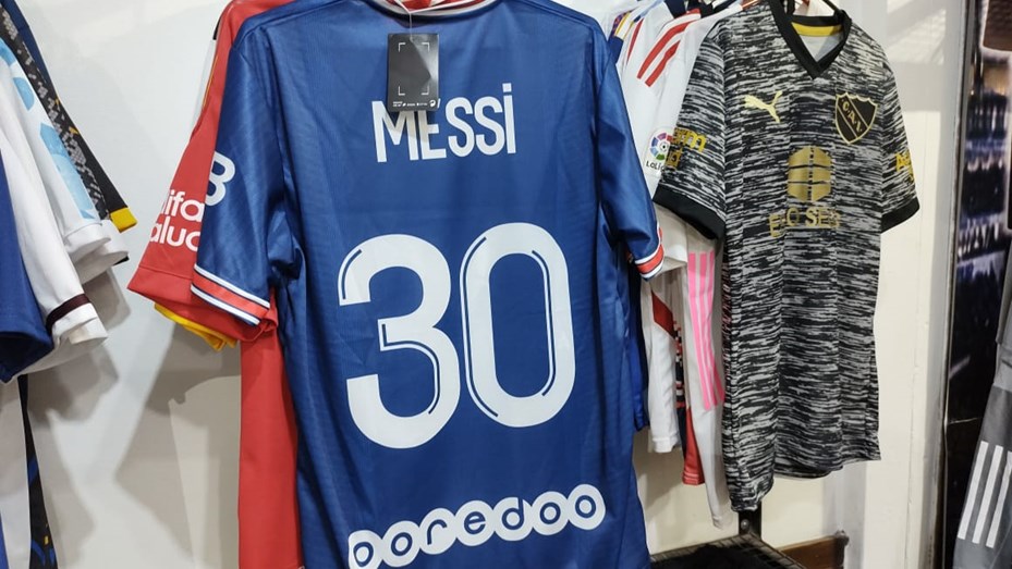 Robaron 30 camisetas de Messi