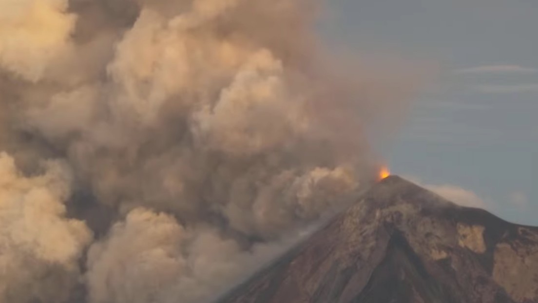 volcan de fuego en guatemala