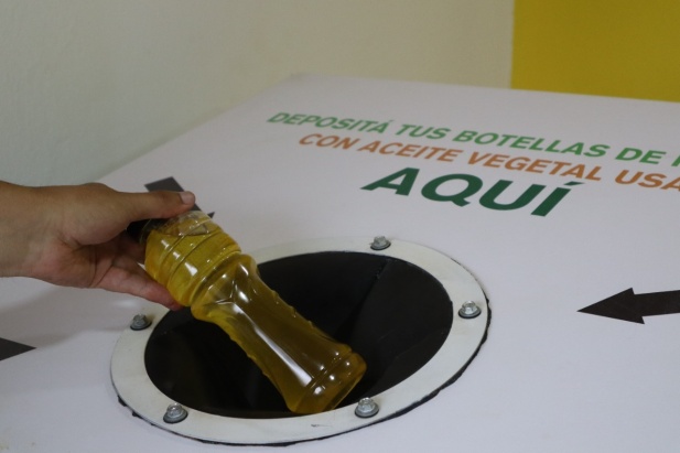 Posadas Sustentable: instalaron 4 contenedores para el acopio de Aceite Vegetal Usado