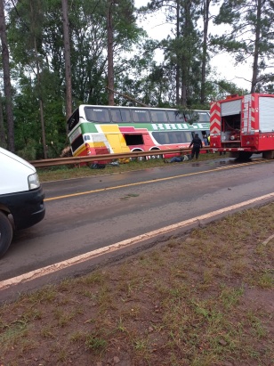Ascienden a tres las víctimas fatales por el despiste de un colectivo en Gobernador Roca