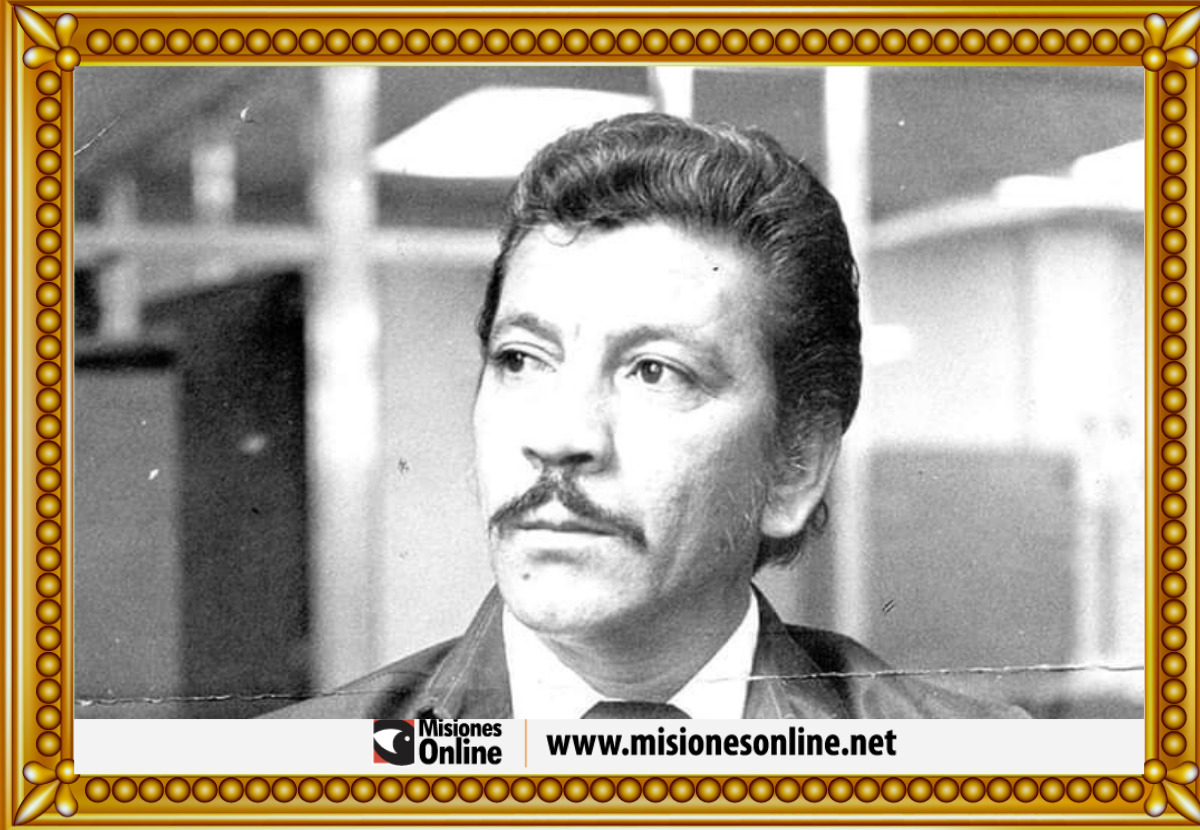 Alcibíades alarcón