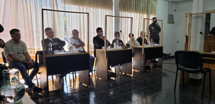 acusados de robar y abusar