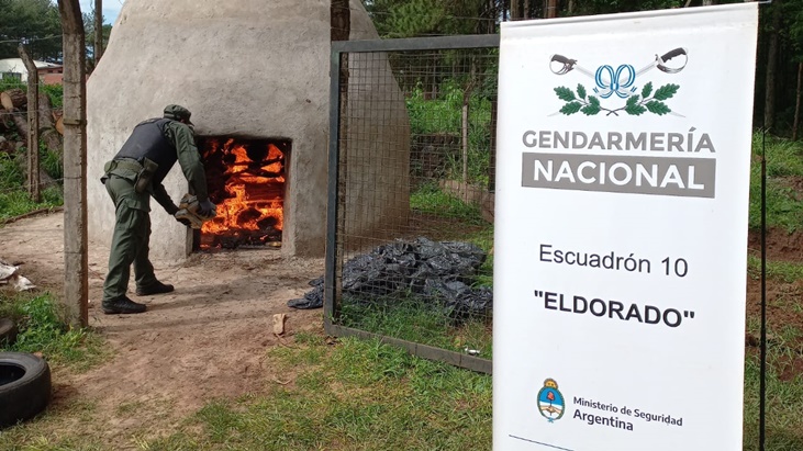 Gendarmería quemó más de seis mil kilos de marihuana