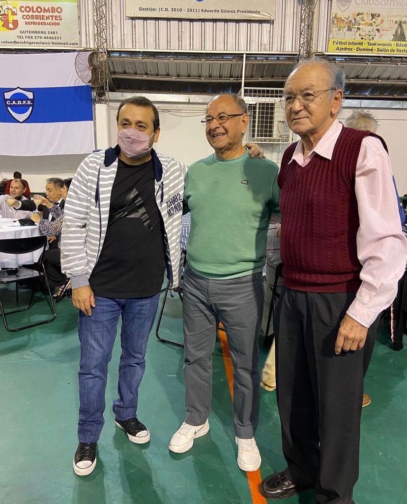 El gobernador Herrera Ahuad compartió el almuerzo por el Día del Futbolista Misionero con viejas glorias del deporte más popular