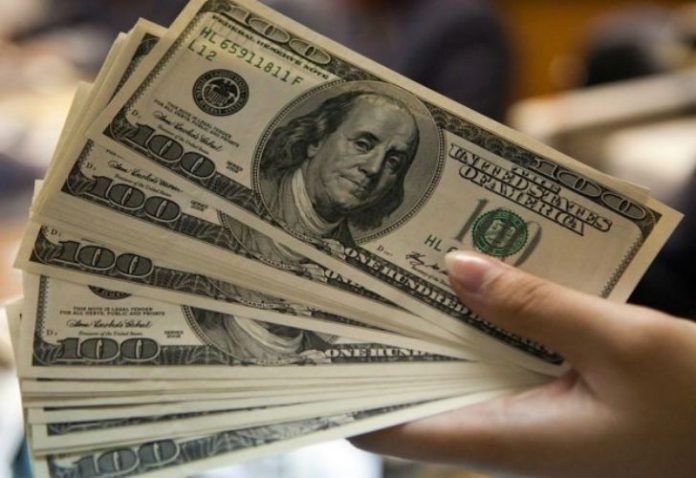 Salto repentino del dólar blue: en la semana escaló $8, su mayor suba en tres meses