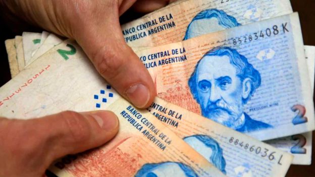 Subastan billetes de 2 pesos