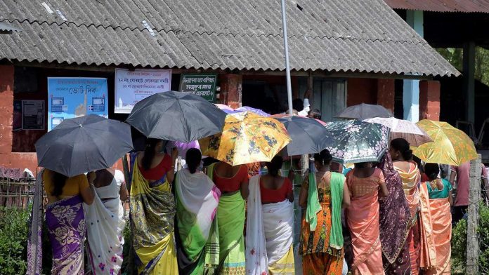 Cifras alarmantes en India: una ama de casa se suicida cada 25 minutos