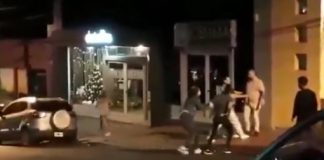 trompadas en una plazoleta de obera