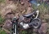 Trágico accidente en Bonpland| Un hombre murió tras despistar con su moto y caer a un arroyo